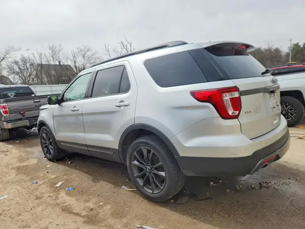 1FM5K8D84HGB85960 2017 FORD EXPLORER - Image 2