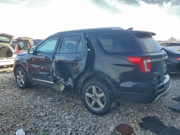 1FM5K8D84HGC01252 2017 FORD EXPLORER - Image 2