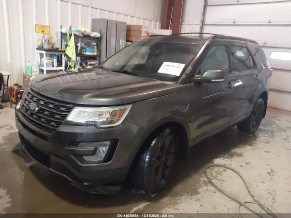 1FM5K8D84HGC13773 2017 FORD EXPLORER - Image 2