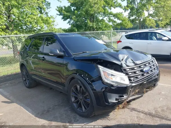 1FM5K8D84HGC18598 2017 FORD EXPLORER - Image 1
