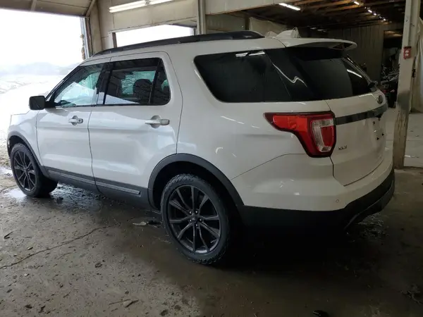 1FM5K8D84HGC28273 2017 FORD EXPLORER - Image 2