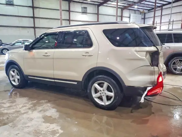1FM5K8D84HGC46112 2017 FORD EXPLORER - Image 2