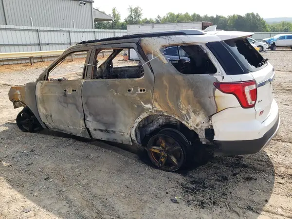 1FM5K8D84HGD00668 2017 FORD EXPLORER - Image 2
