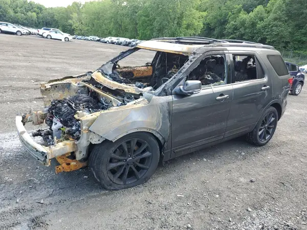 1FM5K8D84HGD09192 2017 FORD EXPLORER - Image 1