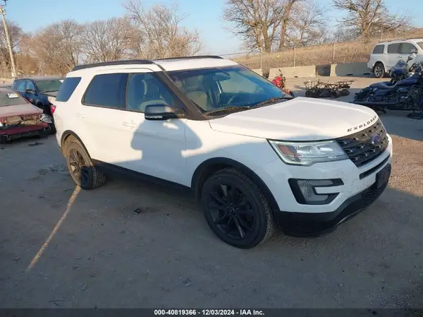 1FM5K8D84HGD21052 2017 FORD EXPLORER - Image 1