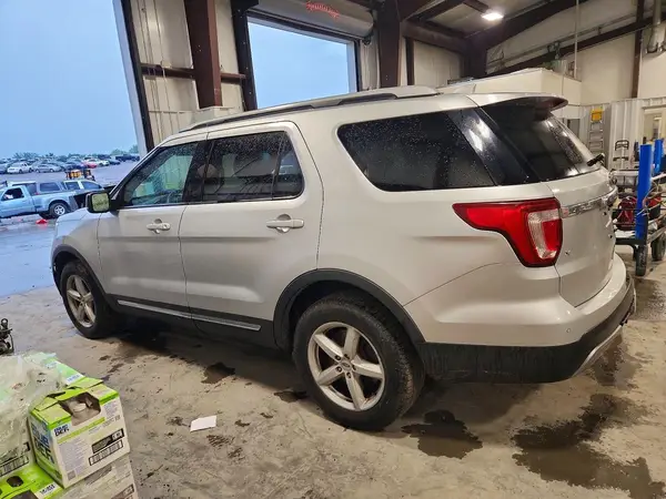 1FM5K8D84HGD83308 2017 FORD EXPLORER - Image 2