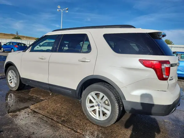 1FM5K8D84HGE11527 2017 FORD EXPLORER - Image 2