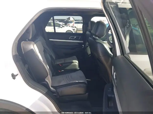 1FM5K8D84HGE20633 2017 FORD EXPLORER - Image 8