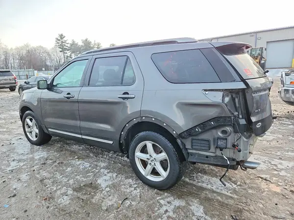 1FM5K8D84HGE40249 2017 FORD EXPLORER - Image 2