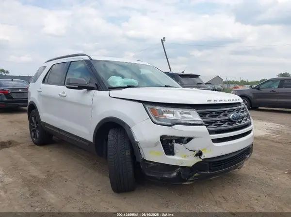 1FM5K8D84JGA18665 2018 FORD EXPLORER - Image 1