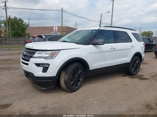 1FM5K8D84JGA18665 2018 FORD EXPLORER - Image 2