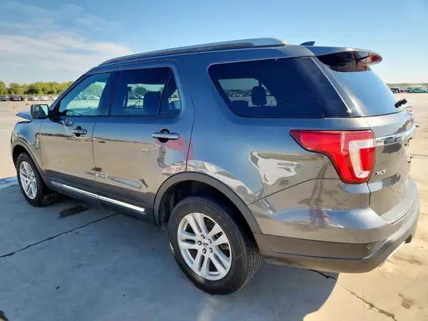 1FM5K8D84JGA22862 2018 FORD EXPLORER - Image 2