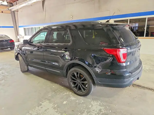 1FM5K8D84JGA50418 2018 FORD EXPLORER - Image 2