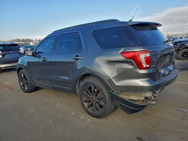 1FM5K8D84JGA55618 2018 FORD EXPLORER - Image 2