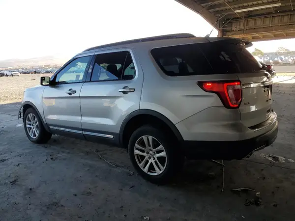 1FM5K8D84JGA69230 2018 FORD EXPLORER - Image 2