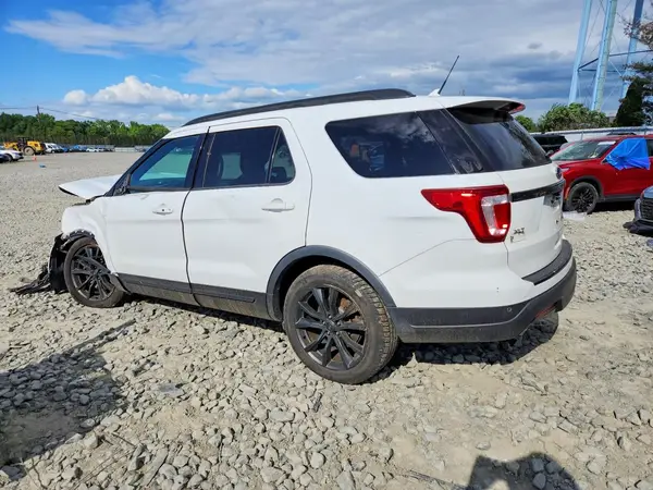 1FM5K8D84JGB01951 2018 FORD EXPLORER - Image 2