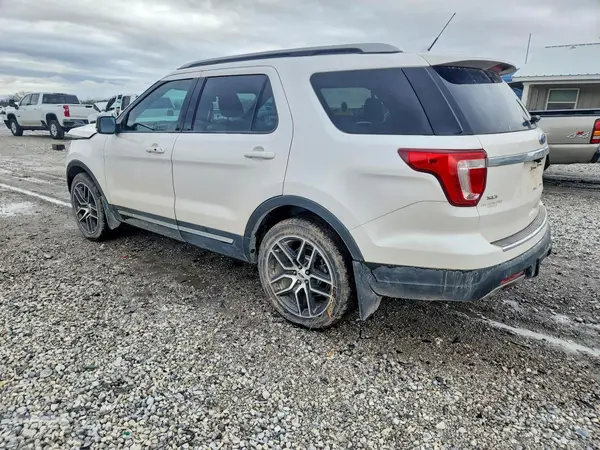 1FM5K8D84JGB94597 2018 FORD EXPLORER - Image 2