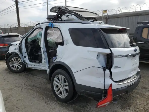 1FM5K8D84JGC15240 2018 FORD EXPLORER - Image 2