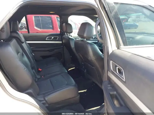 1FM5K8D85GGB53792 2016 FORD EXPLORER - Image 8