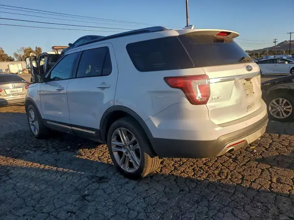 1FM5K8D85GGB95234 2016 FORD EXPLORER - Image 2