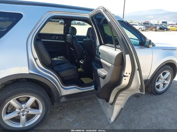 1FM5K8D85GGC05762 2016 FORD EXPLORER - Image 8