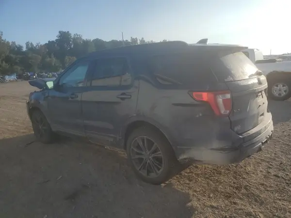 1FM5K8D85HGA02856 2017 FORD EXPLORER - Image 2