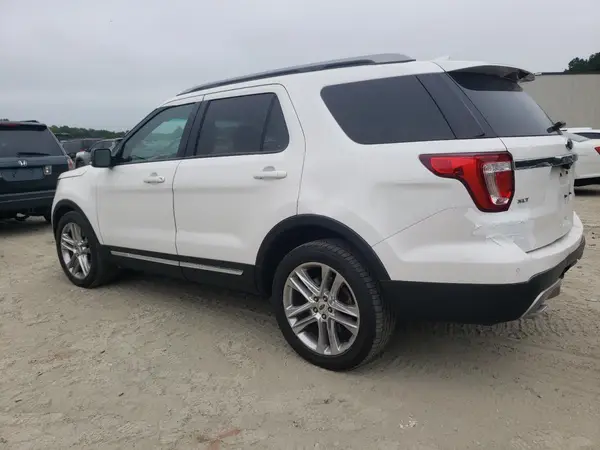 1FM5K8D85HGA31323 2017 FORD EXPLORER - Image 2