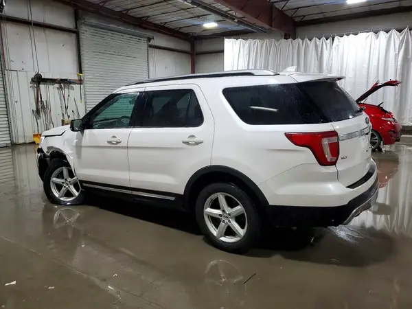 1FM5K8D85HGA52799 2017 FORD EXPLORER - Image 2