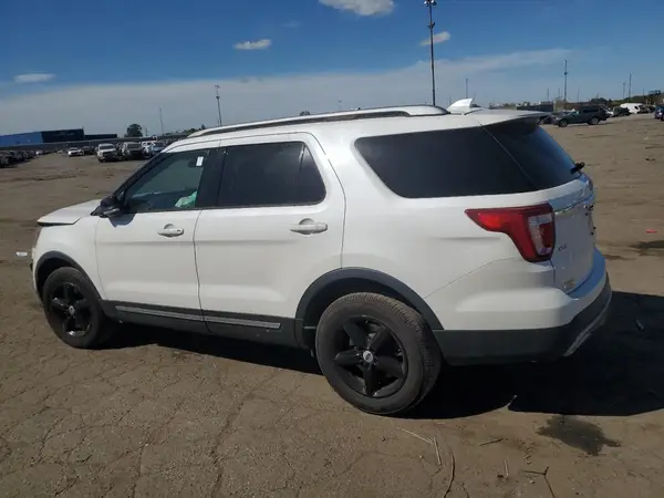 1FM5K8D85HGB05579 2017 FORD EXPLORER - Image 2