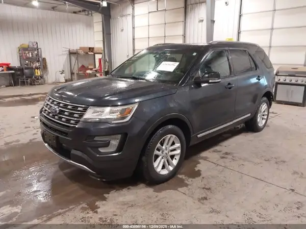 1FM5K8D85HGB13813 2017 FORD EXPLORER - Image 2