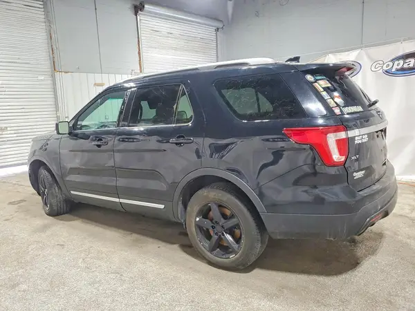 1FM5K8D85HGB25721 2017 FORD EXPLORER - Image 2