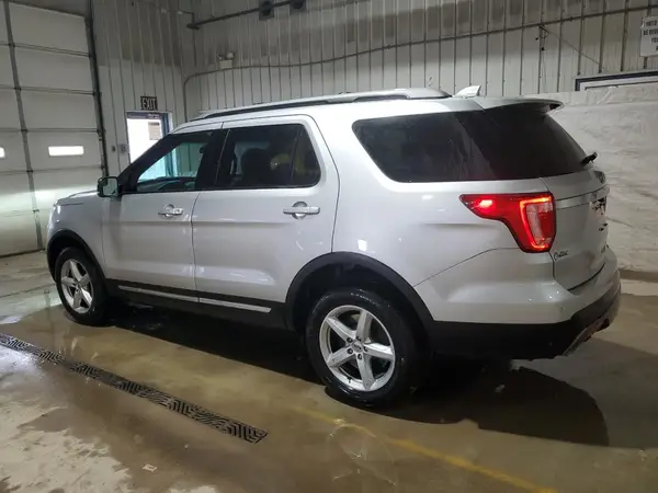 1FM5K8D85HGB26450 2017 FORD EXPLORER - Image 2