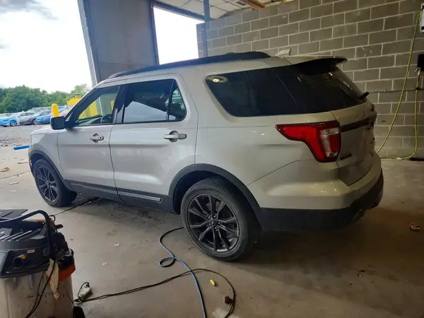 1FM5K8D85HGB69914 2017 FORD EXPLORER - Image 2