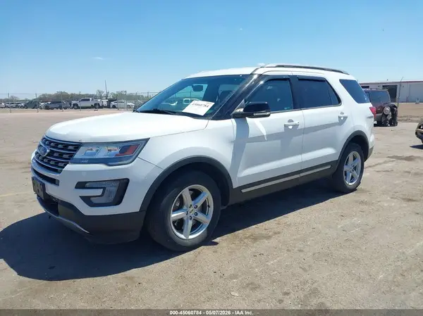 1FM5K8D85HGB85823 2017 FORD EXPLORER - Image 2