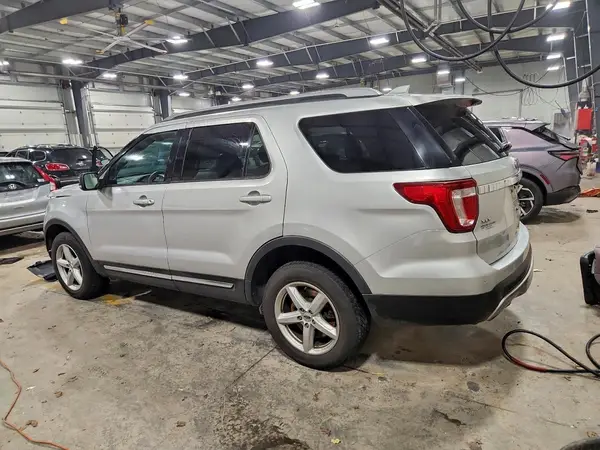 1FM5K8D85HGC79667 2017 FORD EXPLORER - Image 2