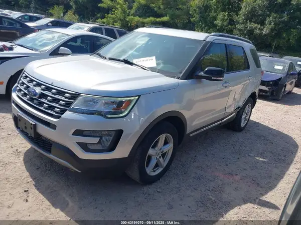 1FM5K8D85HGD00890 2017 FORD EXPLORER - Image 2