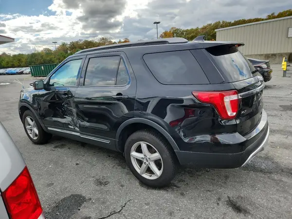 1FM5K8D85HGD07774 2017 FORD EXPLORER - Image 2