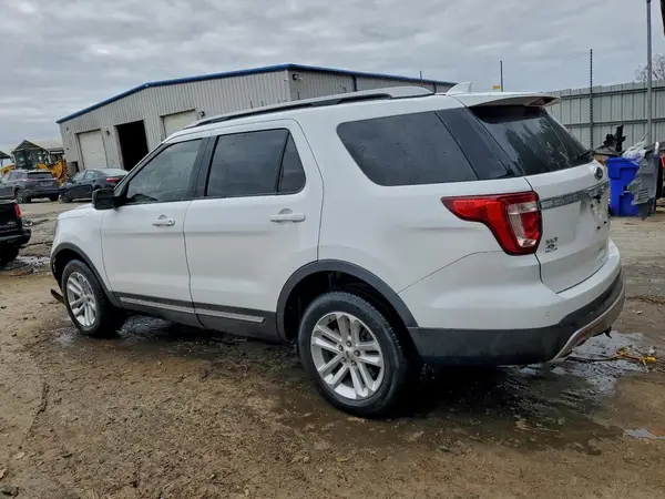 1FM5K8D85HGD18161 2017 FORD EXPLORER - Image 2