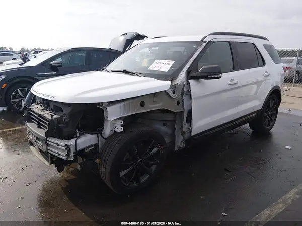 1FM5K8D85HGD46784 2017 FORD EXPLORER - Image 2