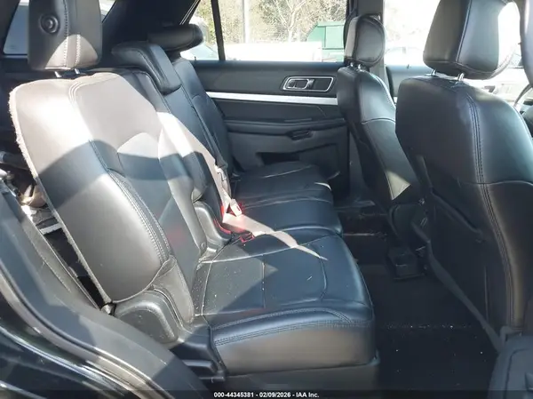 1FM5K8D85HGE02285 2017 FORD EXPLORER - Image 8