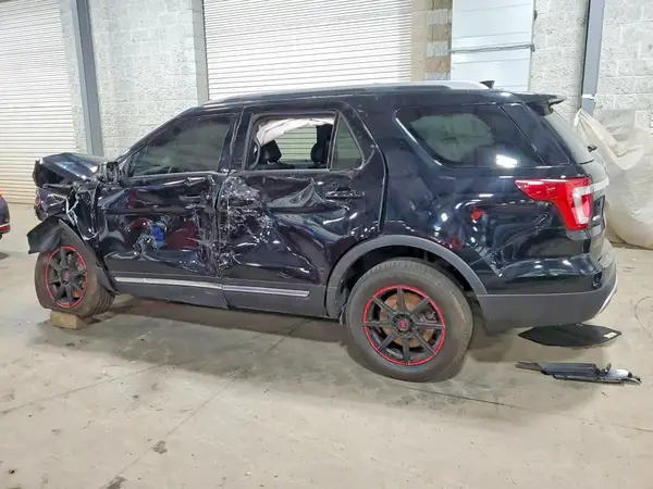 1FM5K8D85HGE11388 2017 FORD EXPLORER - Image 2