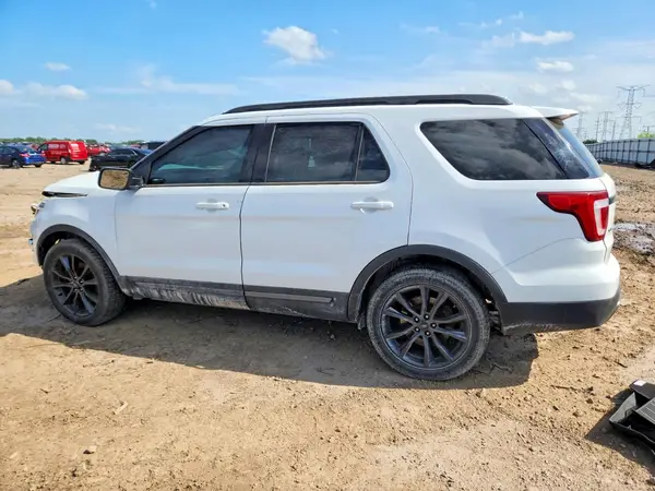 1FM5K8D85HGE16140 2017 FORD EXPLORER - Image 2