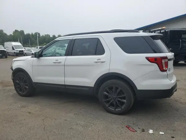 1FM5K8D85HGE40518 2017 FORD EXPLORER - Image 2