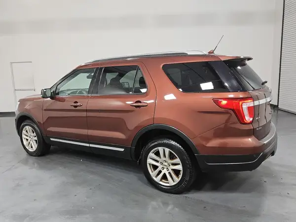1FM5K8D85JGA57054 2018 FORD EXPLORER - Image 2