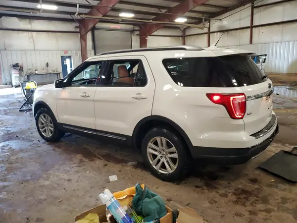 1FM5K8D85JGA62125 2018 FORD EXPLORER - Image 2