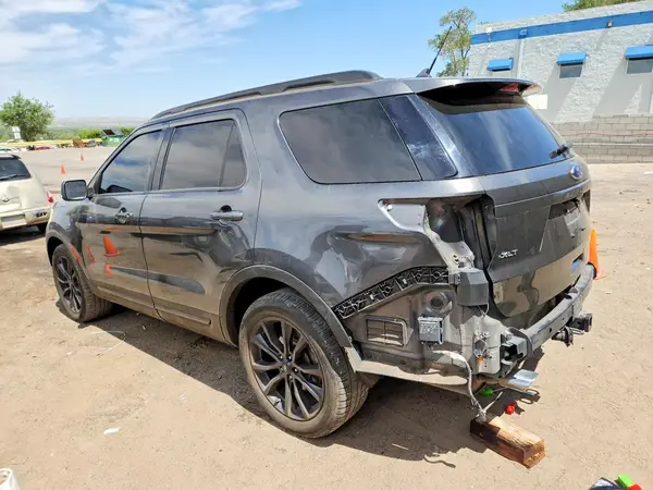 1FM5K8D85JGA97960 2018 FORD EXPLORER - Image 2