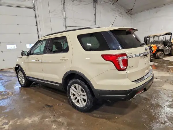 1FM5K8D85JGB01733 2018 FORD EXPLORER - Image 2