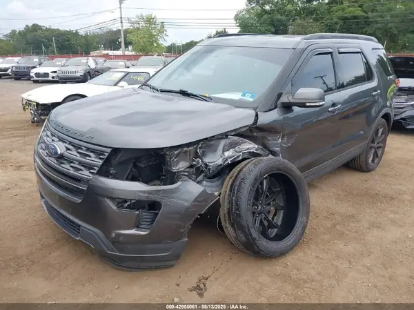 1FM5K8D85JGB38118 2018 FORD EXPLORER - Image 2