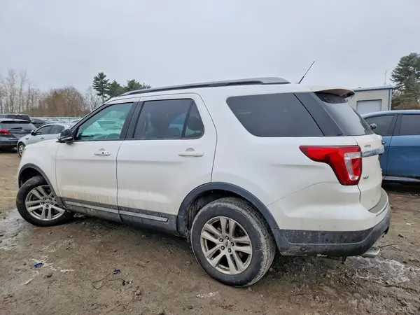 1FM5K8D85JGB60281 2018 FORD EXPLORER - Image 2
