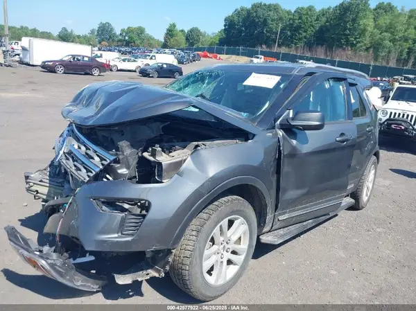 1FM5K8D85JGB74214 2018 FORD EXPLORER - Image 2